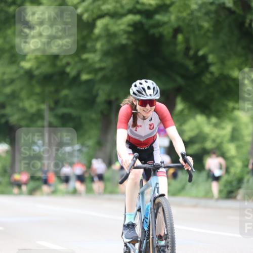 15.06.2025 - 7 Türme Triathlon Yannick Fuchs http://msf.ph/oto/7962493 15.06.2025 13:51:55 Radfahren 823, 845 meine-sportfotos.de