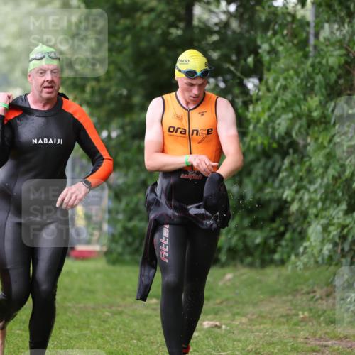 15.06.2025 - 7 Türme Triathlon Michael Strokosch http://msf.ph/oto/7962496 15.06.2025 12:14:50 Schwimmen 375, 448, 477, 504, 651, 655 meine-sportfotos.de
