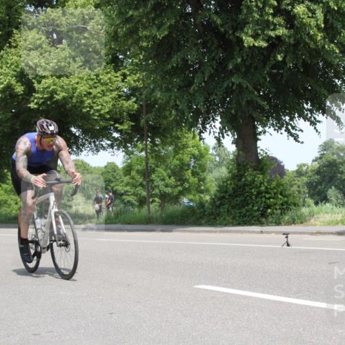 15.06.2025 - 7 Türme Triathlon Yannick Fuchs http://msf.ph/oto/7962503 15.06.2025 12:42:37 Radfahren  meine-sportfotos.de