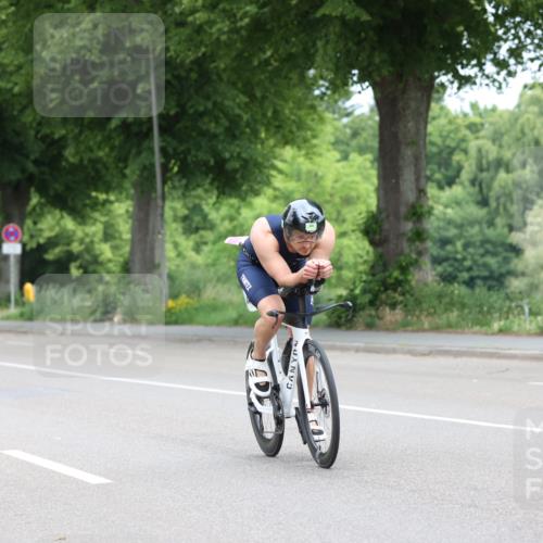 15.06.2025 - 7 Türme Triathlon Yannick Fuchs http://msf.ph/oto/7962506 15.06.2025 11:03:13 Radfahren  meine-sportfotos.de