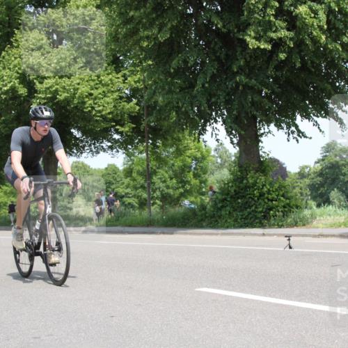 15.06.2025 - 7 Türme Triathlon Yannick Fuchs http://msf.ph/oto/7962515 15.06.2025 12:42:40 Radfahren  meine-sportfotos.de