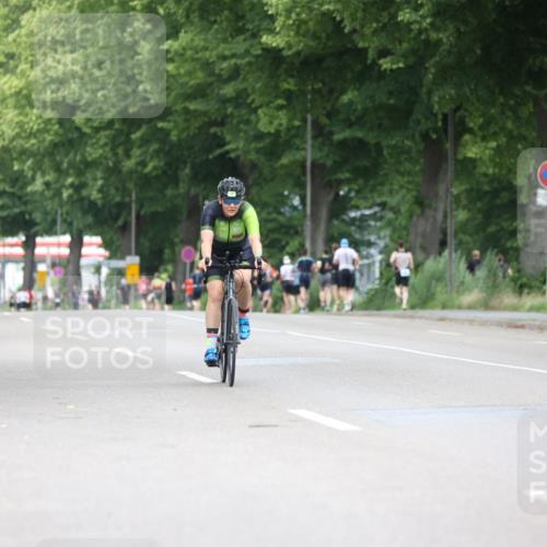 15.06.2025 - 7 Türme Triathlon Yannick Fuchs http://msf.ph/oto/7962520 15.06.2025 13:52:05 Radfahren 418 meine-sportfotos.de