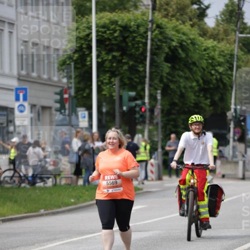 15.06.2025 - REWE Women's Run Jannik Wohlers http://msf.ph/oto/7962531 15.06.2025 09:47:15 Laufen 5569 meine-sportfotos.de