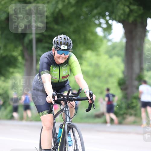 15.06.2025 - 7 Türme Triathlon Yannick Fuchs http://msf.ph/oto/7962565 15.06.2025 13:52:07 Radfahren 418 meine-sportfotos.de