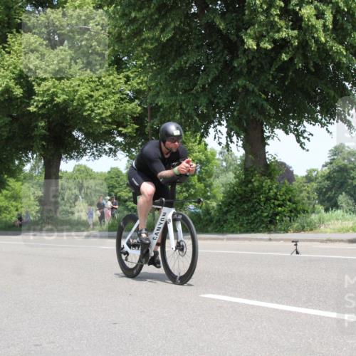 15.06.2025 - 7 Türme Triathlon Yannick Fuchs http://msf.ph/oto/7962641 15.06.2025 12:44:03 Radfahren  meine-sportfotos.de