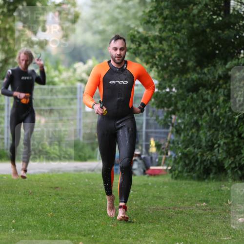 15.06.2025 - 7 Türme Triathlon Michael Strokosch http://msf.ph/oto/7962676 15.06.2025 12:15:01 Schwimmen 375, 448, 477, 504, 651, 655 meine-sportfotos.de