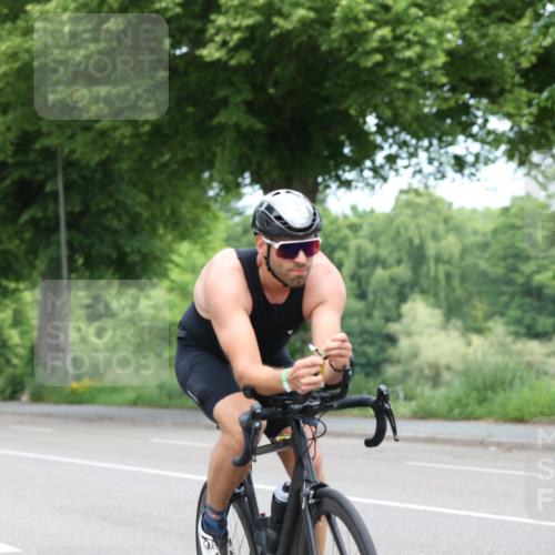 15.06.2025 - 7 Türme Triathlon Yannick Fuchs http://msf.ph/oto/7962684 15.06.2025 11:05:35 Radfahren 295 meine-sportfotos.de