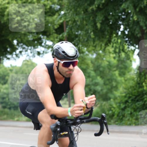 15.06.2025 - 7 Türme Triathlon Yannick Fuchs http://msf.ph/oto/7962692 15.06.2025 11:05:35 Radfahren 295 meine-sportfotos.de