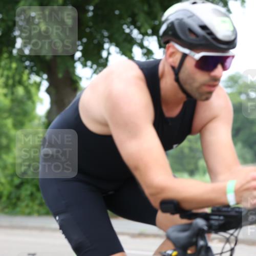 15.06.2025 - 7 Türme Triathlon Yannick Fuchs http://msf.ph/oto/7962700 15.06.2025 11:05:35 Radfahren 295 meine-sportfotos.de