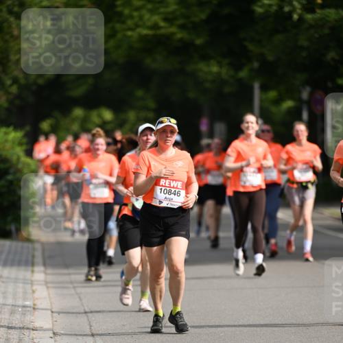 15.06.2025 - REWE Women's Run Dr. Thomas Lammeyer http://msf.ph/oto/7962779 15.06.2025 09:51:35 Laufen 10846 meine-sportfotos.de