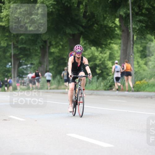 15.06.2025 - 7 Türme Triathlon Yannick Fuchs http://msf.ph/oto/7962783 15.06.2025 13:52:27 Radfahren 556, 729, 799, 1038, 1083 meine-sportfotos.de