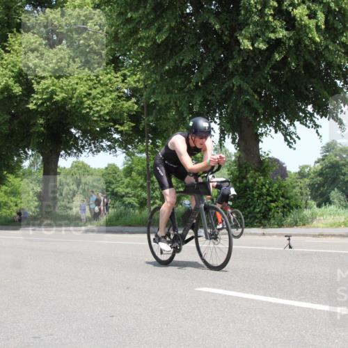 15.06.2025 - 7 Türme Triathlon Yannick Fuchs http://msf.ph/oto/7962784 15.06.2025 12:45:47 Radfahren  meine-sportfotos.de