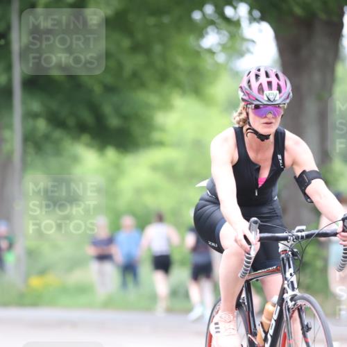 15.06.2025 - 7 Türme Triathlon Yannick Fuchs http://msf.ph/oto/7962805 15.06.2025 13:52:28 Radfahren 556, 729, 799, 1038 meine-sportfotos.de