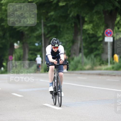 15.06.2025 - 7 Türme Triathlon Yannick Fuchs http://msf.ph/oto/7962809 15.06.2025 11:06:02 Radfahren 201, 290 meine-sportfotos.de