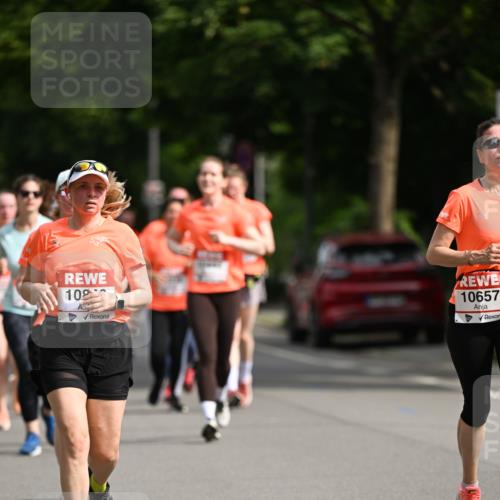 15.06.2025 - REWE Women's Run Dr. Thomas Lammeyer http://msf.ph/oto/7962851 15.06.2025 09:51:37 Laufen 10, 10657 meine-sportfotos.de