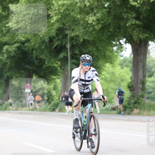 15.06.2025 - 7 Türme Triathlon Yannick Fuchs http://msf.ph/oto/7962869 15.06.2025 13:52:32 Radfahren 556, 729, 799, 1038 meine-sportfotos.de