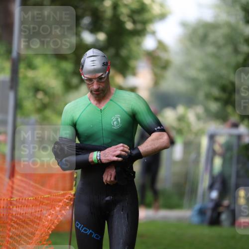 15.06.2025 - 7 Türme Triathlon Michael Strokosch http://msf.ph/oto/7962976 15.06.2025 12:15:21 Schwimmen 490, 565, 671 meine-sportfotos.de