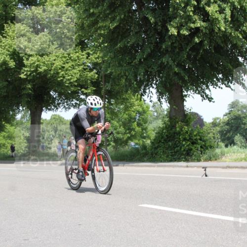 15.06.2025 - 7 Türme Triathlon Yannick Fuchs http://msf.ph/oto/7962977 15.06.2025 12:46:59 Radfahren  meine-sportfotos.de