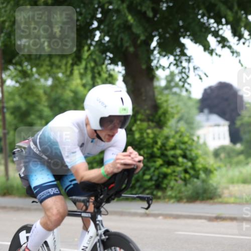 15.06.2025 - 7 Türme Triathlon Yannick Fuchs http://msf.ph/oto/7962979 15.06.2025 11:07:34 Radfahren 201, 210 meine-sportfotos.de