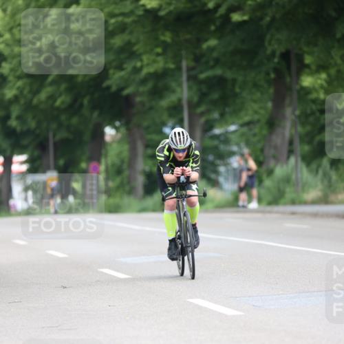 15.06.2025 - 7 Türme Triathlon Yannick Fuchs http://msf.ph/oto/7963077 15.06.2025 11:08:50 Radfahren  meine-sportfotos.de