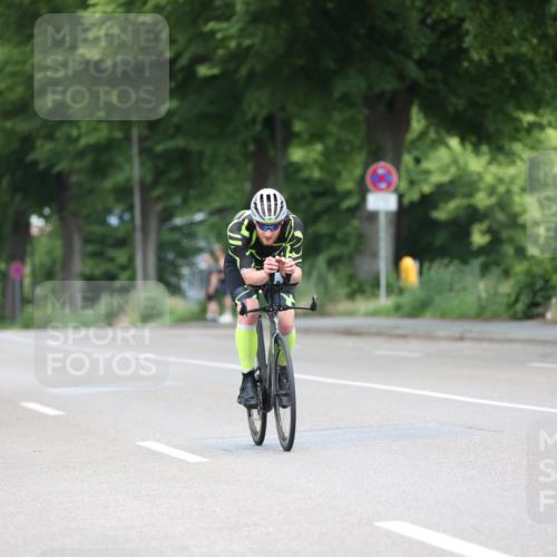 15.06.2025 - 7 Türme Triathlon Yannick Fuchs http://msf.ph/oto/7963096 15.06.2025 11:08:50 Radfahren  meine-sportfotos.de