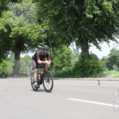 15.06.2025 - 7 Türme Triathlon Yannick Fuchs http://msf.ph/oto/7963113 15.06.2025 12:47:48 Radfahren  meine-sportfotos.de