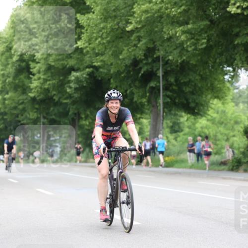 15.06.2025 - 7 Türme Triathlon Yannick Fuchs http://msf.ph/oto/7963120 15.06.2025 13:52:57 Radfahren 408, 946, 985, 1022, 1115 meine-sportfotos.de