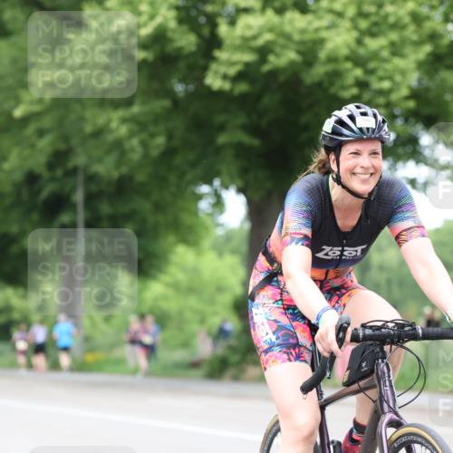 15.06.2025 - 7 Türme Triathlon Yannick Fuchs http://msf.ph/oto/7963130 15.06.2025 13:52:58 Radfahren 408, 946, 985, 1022, 1115 meine-sportfotos.de