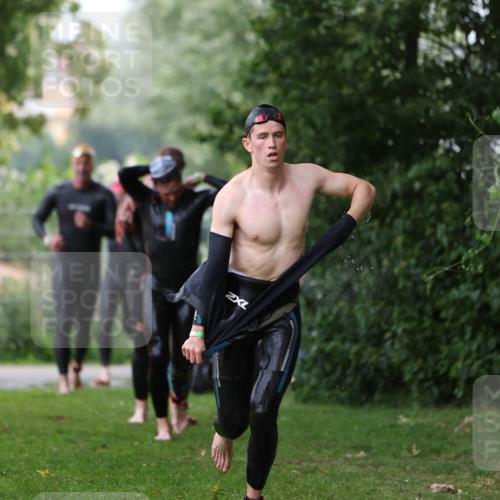 15.06.2025 - 7 Türme Triathlon Michael Strokosch http://msf.ph/oto/7963132 15.06.2025 12:15:46 Schwimmen 366, 446, 500, 503, 537, 575, 583 meine-sportfotos.de