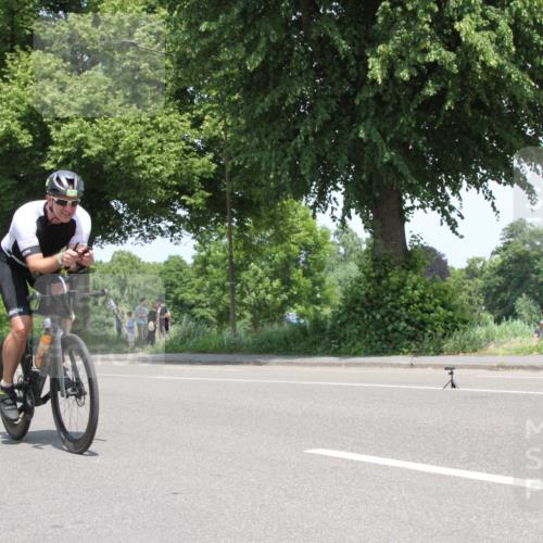 15.06.2025 - 7 Türme Triathlon Yannick Fuchs http://msf.ph/oto/7963133 15.06.2025 12:48:02 Radfahren  meine-sportfotos.de