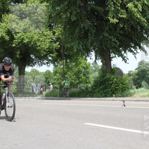 15.06.2025 - 7 Türme Triathlon Yannick Fuchs http://msf.ph/oto/7963165 15.06.2025 12:48:10 Radfahren  meine-sportfotos.de