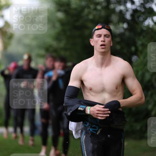 15.06.2025 - 7 Türme Triathlon Michael Strokosch http://msf.ph/oto/7963172 15.06.2025 12:15:48 Schwimmen 366, 446, 500, 503, 537, 575, 583 meine-sportfotos.de