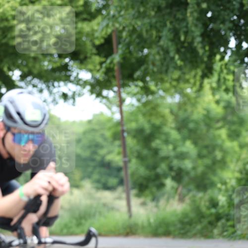 15.06.2025 - 7 Türme Triathlon Yannick Fuchs http://msf.ph/oto/7963206 15.06.2025 11:09:06 Radfahren 250 meine-sportfotos.de