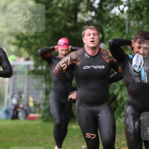 15.06.2025 - 7 Türme Triathlon Michael Strokosch http://msf.ph/oto/7963232 15.06.2025 12:15:52 Schwimmen 366, 446, 500, 503, 537, 575, 583 meine-sportfotos.de