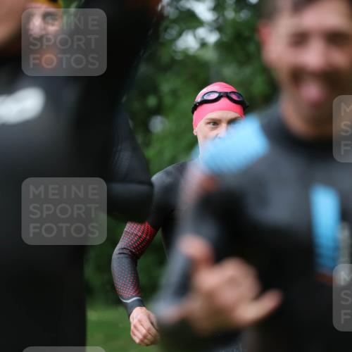 15.06.2025 - 7 Türme Triathlon Michael Strokosch http://msf.ph/oto/7963273 15.06.2025 12:15:54 Schwimmen 366, 446, 500, 503, 537, 567, 575, 583 meine-sportfotos.de