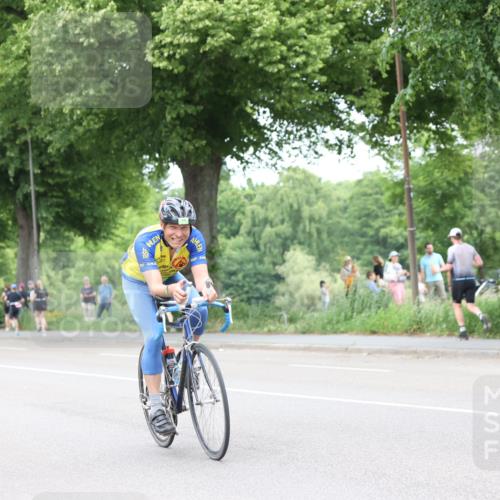 15.06.2025 - 7 Türme Triathlon Yannick Fuchs http://msf.ph/oto/7963307 15.06.2025 13:53:11 Radfahren 336, 800, 1194 meine-sportfotos.de