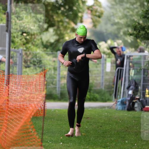 15.06.2025 - 7 Türme Triathlon Michael Strokosch http://msf.ph/oto/7963309 15.06.2025 12:15:58 Schwimmen 411, 446, 500, 503, 537, 567, 575, 583 meine-sportfotos.de
