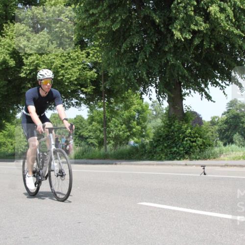 15.06.2025 - 7 Türme Triathlon Yannick Fuchs http://msf.ph/oto/7963318 15.06.2025 12:49:42 Radfahren  meine-sportfotos.de