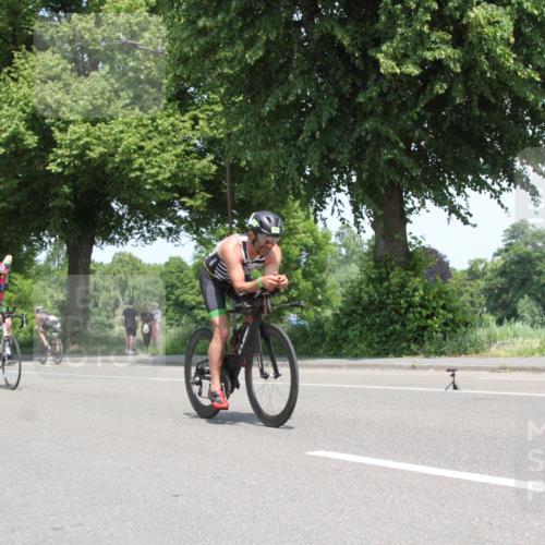 15.06.2025 - 7 Türme Triathlon Yannick Fuchs http://msf.ph/oto/7963407 15.06.2025 12:50:15 Radfahren  meine-sportfotos.de