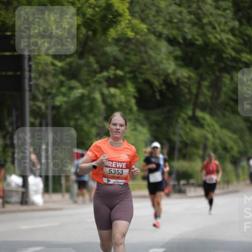 15.06.2025 - REWE Women's Run Jannik Wohlers http://msf.ph/oto/7963411 15.06.2025 09:58:04 Laufen 5353 meine-sportfotos.de