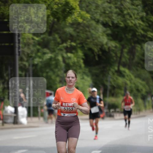 15.06.2025 - REWE Women's Run Jannik Wohlers http://msf.ph/oto/7963415 15.06.2025 09:58:04 Laufen 5353 meine-sportfotos.de