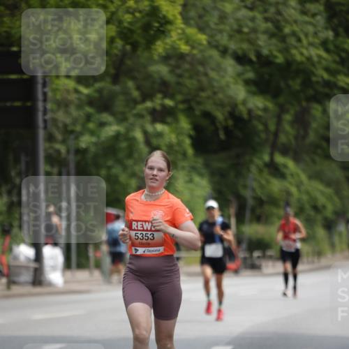 15.06.2025 - REWE Women's Run Jannik Wohlers http://msf.ph/oto/7963419 15.06.2025 09:58:04 Laufen 5353 meine-sportfotos.de
