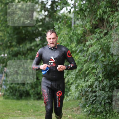 15.06.2025 - 7 Türme Triathlon Michael Strokosch http://msf.ph/oto/7963491 15.06.2025 12:16:09 Schwimmen 378, 397, 411, 503, 511, 567, 648, 657, 669, 677 meine-sportfotos.de