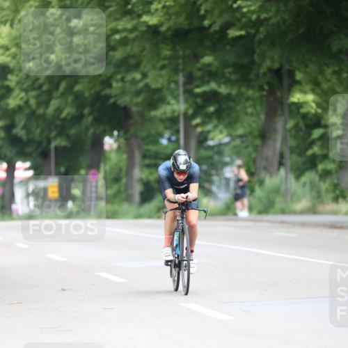 15.06.2025 - 7 Türme Triathlon Yannick Fuchs http://msf.ph/oto/7963499 15.06.2025 11:10:19 Radfahren 267, 292 meine-sportfotos.de