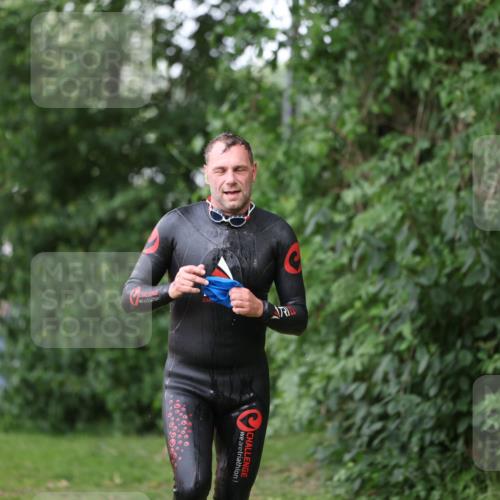 15.06.2025 - 7 Türme Triathlon Michael Strokosch http://msf.ph/oto/7963501 15.06.2025 12:16:09 Schwimmen 378, 397, 411, 503, 511, 567, 648, 657, 669, 677 meine-sportfotos.de
