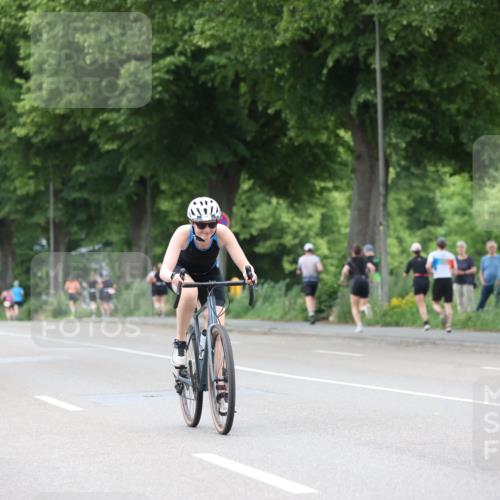 15.06.2025 - 7 Türme Triathlon Yannick Fuchs http://msf.ph/oto/7963514 15.06.2025 13:53:23 Radfahren 748, 819 meine-sportfotos.de