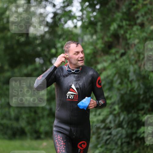 15.06.2025 - 7 Türme Triathlon Michael Strokosch http://msf.ph/oto/7963517 15.06.2025 12:16:10 Schwimmen 378, 397, 411, 503, 511, 567, 648, 657, 669, 677 meine-sportfotos.de