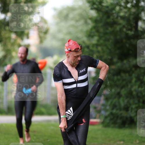 15.06.2025 - 7 Türme Triathlon Michael Strokosch http://msf.ph/oto/7963533 15.06.2025 12:16:11 Schwimmen 378, 397, 411, 503, 511, 567, 648, 657, 669, 677 meine-sportfotos.de