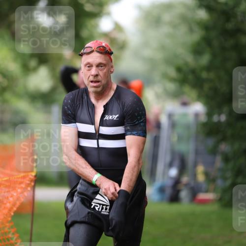 15.06.2025 - 7 Türme Triathlon Michael Strokosch http://msf.ph/oto/7963552 15.06.2025 12:16:12 Schwimmen 378, 397, 411, 414, 503, 511, 567, 648, 657, 669, 677 meine-sportfotos.de