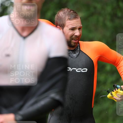 15.06.2025 - 7 Türme Triathlon Michael Strokosch http://msf.ph/oto/7963642 15.06.2025 12:16:17 Schwimmen 378, 397, 411, 414, 511, 567, 616, 648, 657, 669, 677 meine-sportfotos.de